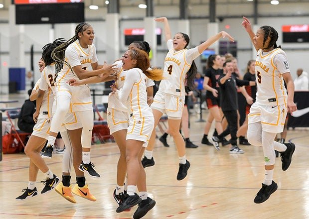 GIRLS HOOPS  New No. 1 in MaxPreps Top 25 observed today