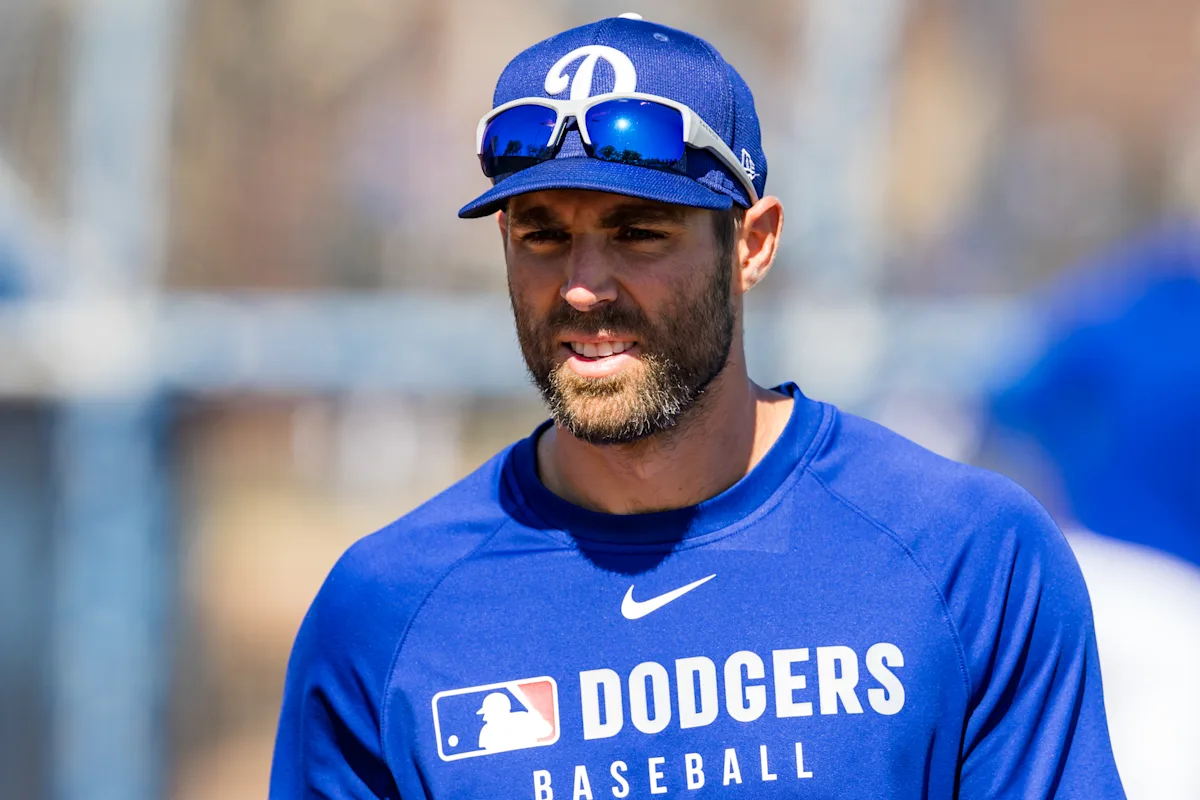 Chris Taylor un-retires after one day -- Angel IL with fractured forearm reported globally