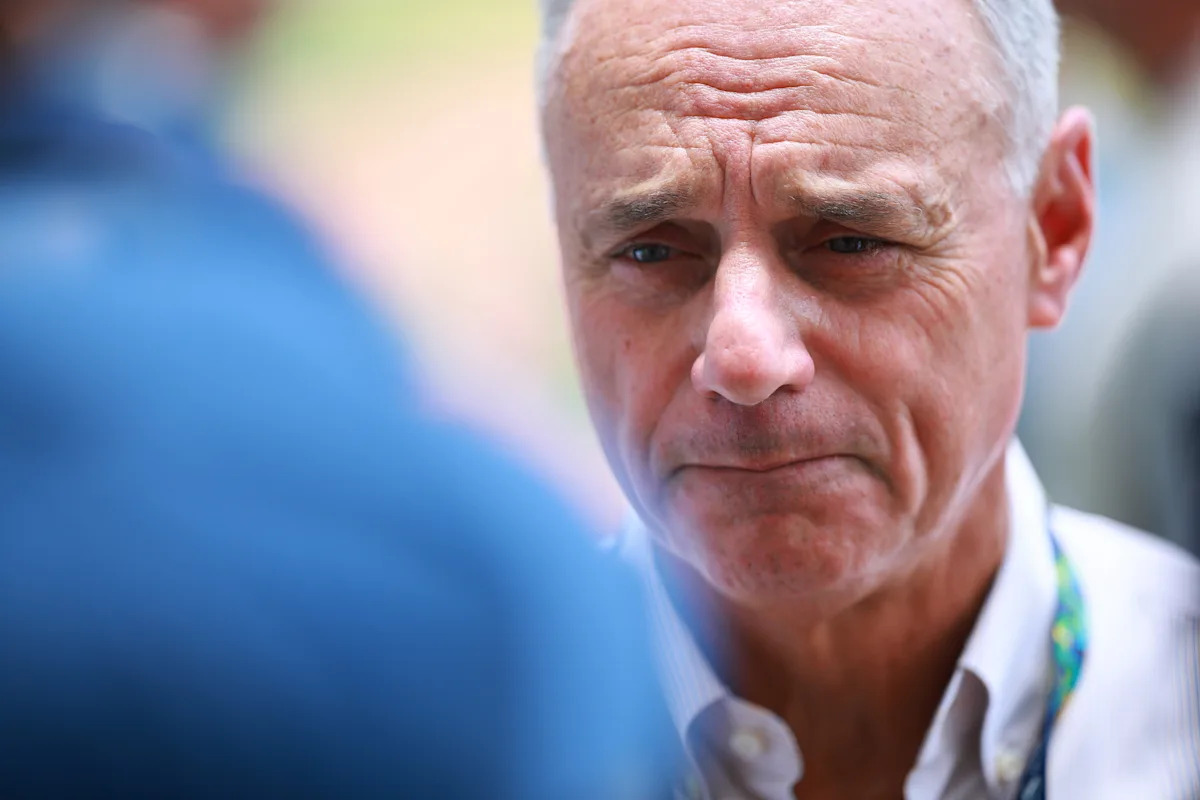MLB owners, MLBPA reportedly Fix to begin labor negotiations soon hits headlines